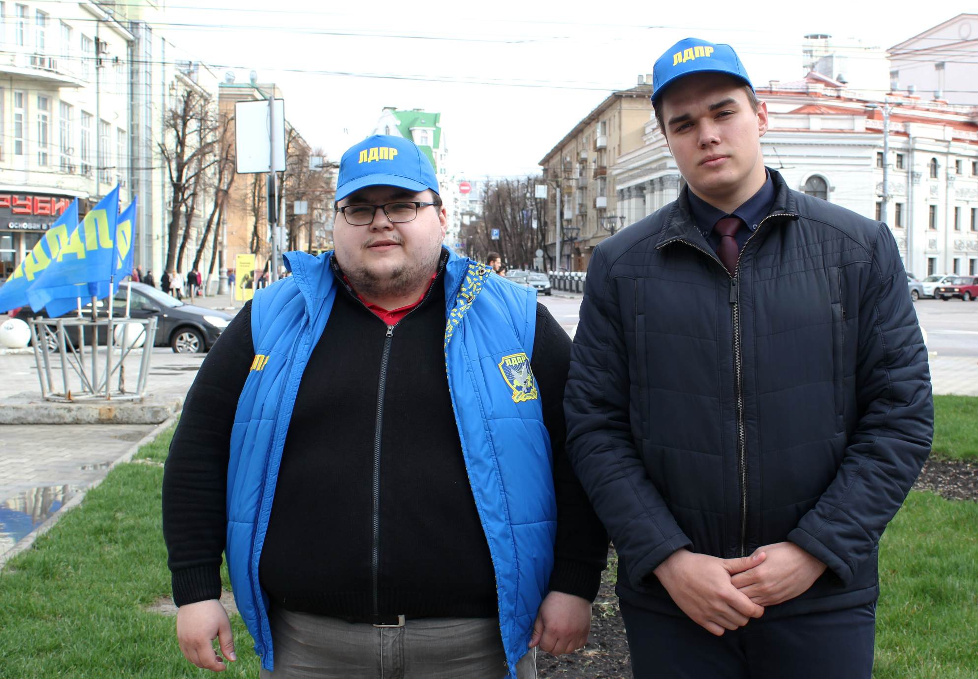 Слева - Александр Баймурзаев, справа - Родион Родионов.